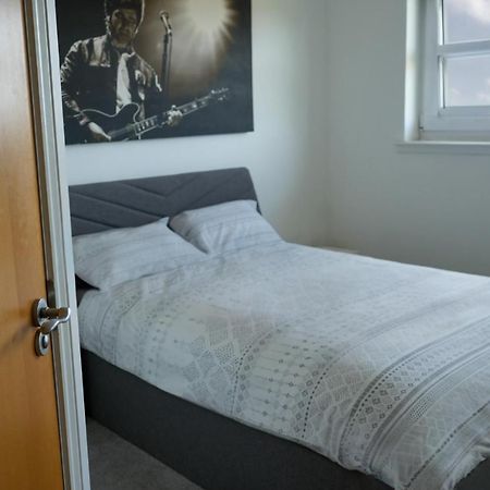 Modern Apartment Ayr Town Centre Prestwick Exterior photo