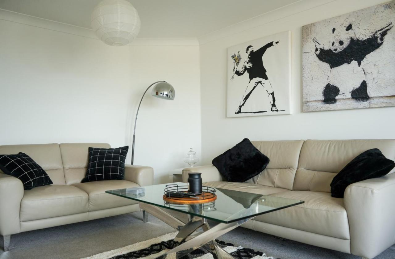 Modern Apartment Ayr Town Centre Prestwick Exterior photo